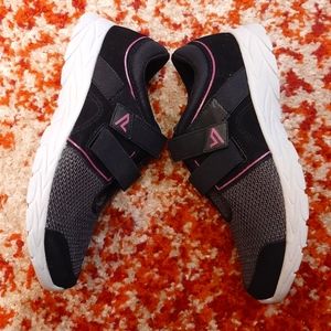 Vionic athletic shoes